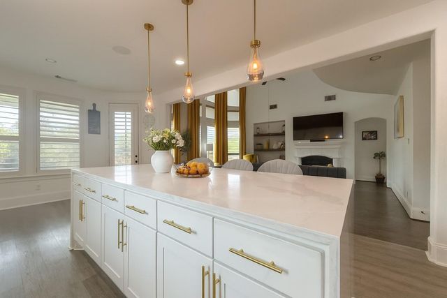 9702 Caldwell Way, Missouri City, TX 77459