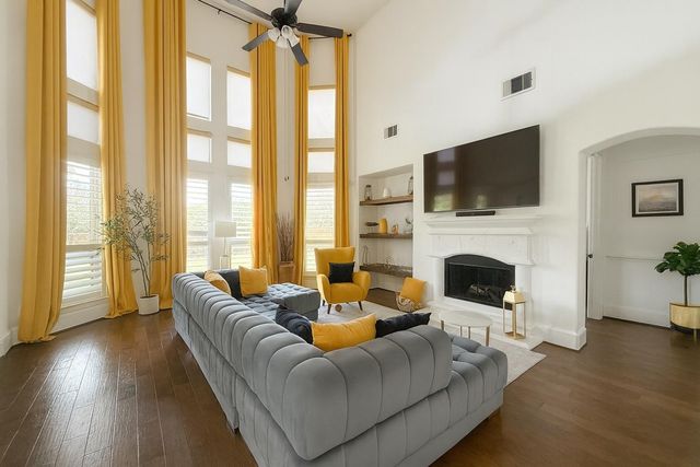9702 Caldwell Way, Missouri City, TX 77459