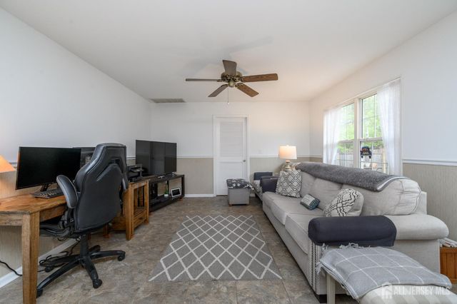 5 Clinton Court, Barnegat, NJ 08005