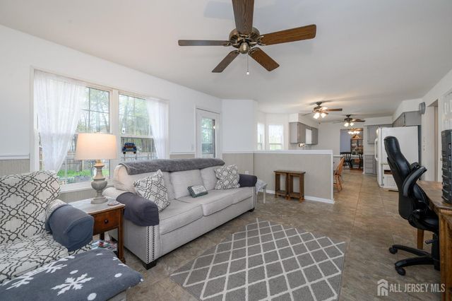 5 Clinton Court, Barnegat, NJ 08005