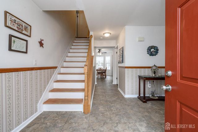 5 Clinton Court, Barnegat, NJ 08005