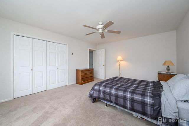 5 Clinton Court, Barnegat, NJ 08005