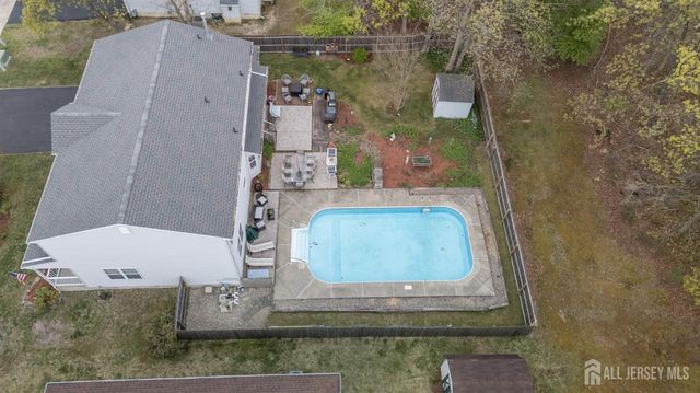 5 Clinton Court, Barnegat, NJ 08005