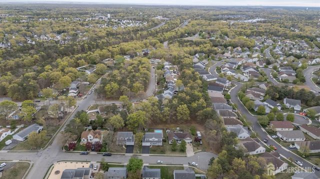5 Clinton Court, Barnegat, NJ 08005