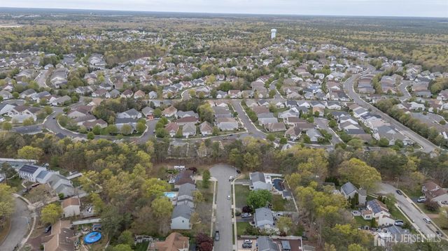 5 Clinton Court, Barnegat, NJ 08005