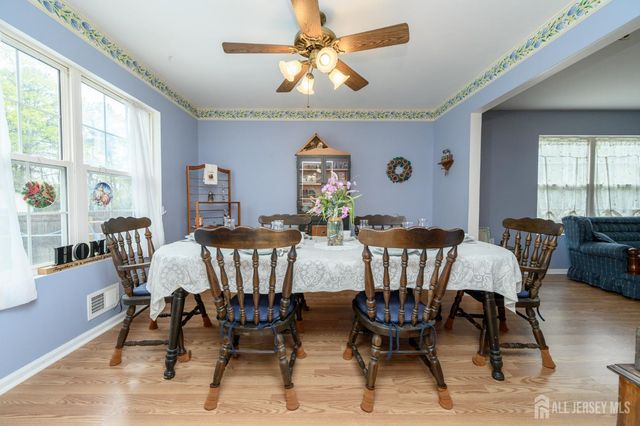 5 Clinton Court, Barnegat, NJ 08005