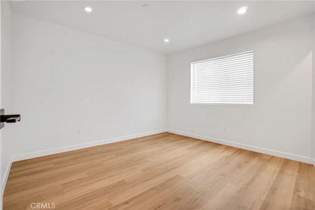 16118 Haynes Street, Van Nuys, CA 91406