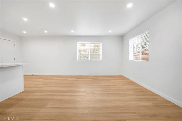 16118 Haynes Street, Van Nuys, CA 91406