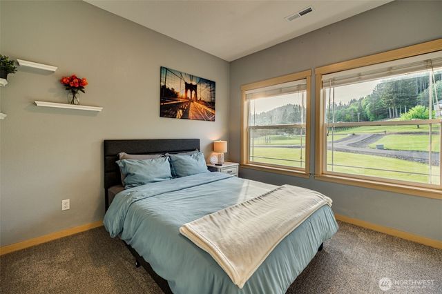 153 Glenhaven Drive, Woodland, WA 98674