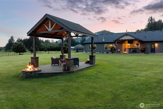 153 Glenhaven Drive, Woodland, WA 98674