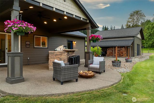 153 Glenhaven Drive, Woodland, WA 98674