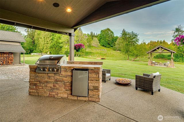 153 Glenhaven Drive, Woodland, WA 98674