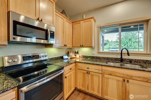 153 Glenhaven Drive, Woodland, WA 98674