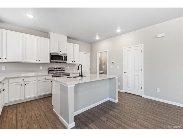 1446 Coral Pl, Longmont, CO 80504