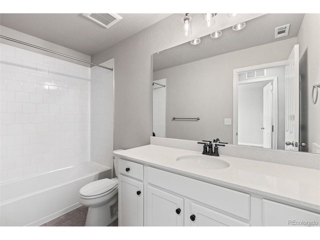 1446 Coral Pl, Longmont, CO 80504