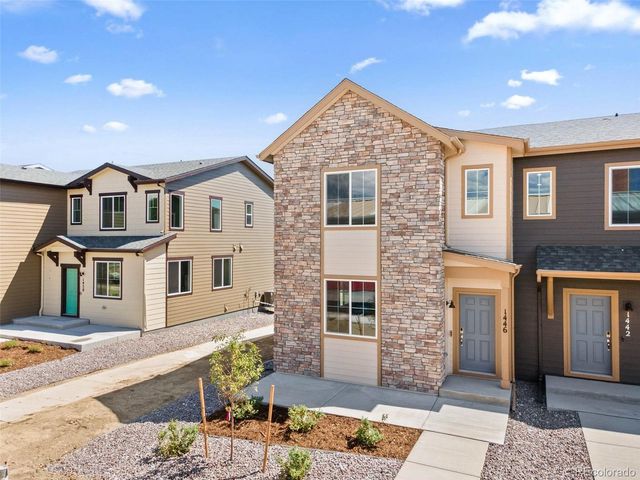 1446 Coral Pl, Longmont, CO 80504