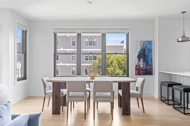 586 E 3rd 3, Boston, MA 02127