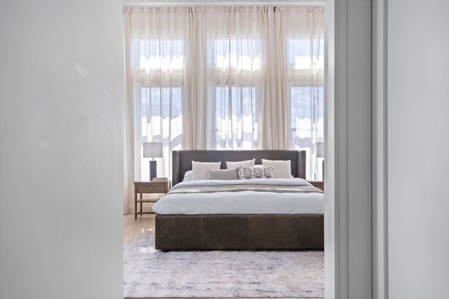 586 E 3rd 3, Boston, MA 02127