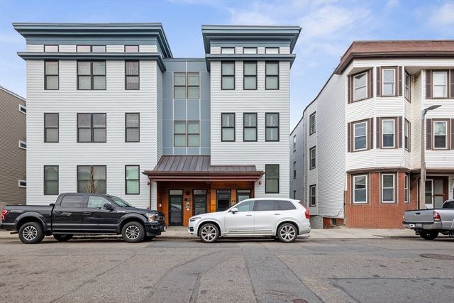 586 E 3rd 3, Boston, MA 02127