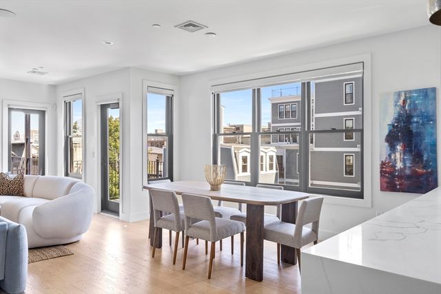 586 E 3rd 3, Boston, MA 02127