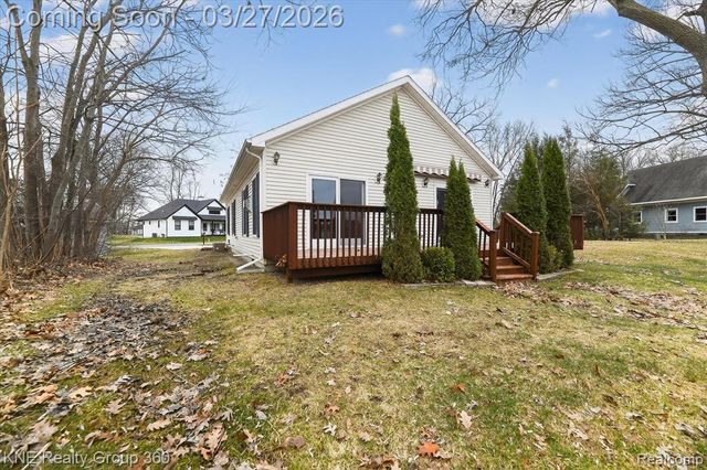 1525 Shoreline Drive, Hartland, MI 48353