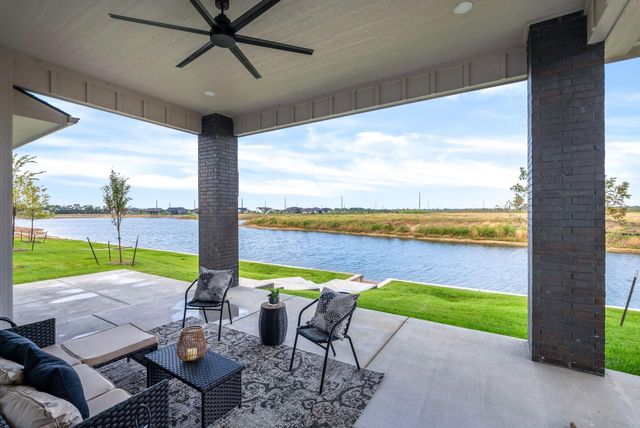 8373 W Waterway Ct, Maize, KS 67101