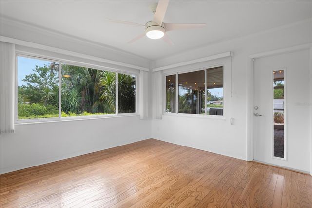 1961 42ND STREET N, St Petersburg, FL 33713
