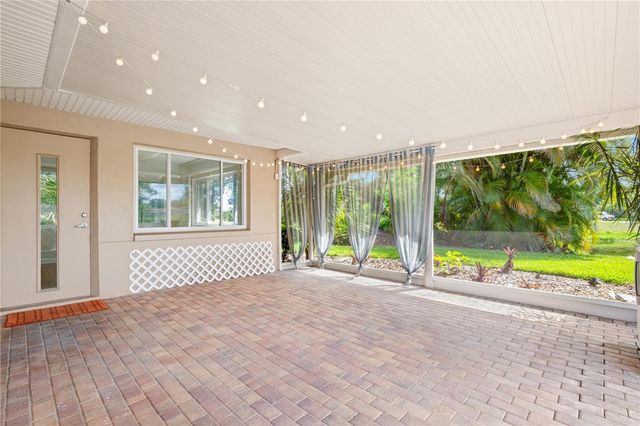 1961 42ND STREET N, St Petersburg, FL 33713