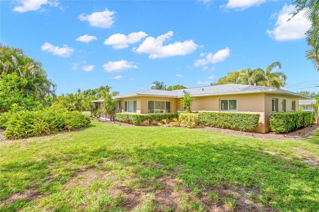 1961 42ND STREET N, St Petersburg, FL 33713