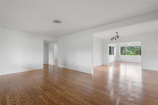 1961 42ND STREET N, St Petersburg, FL 33713