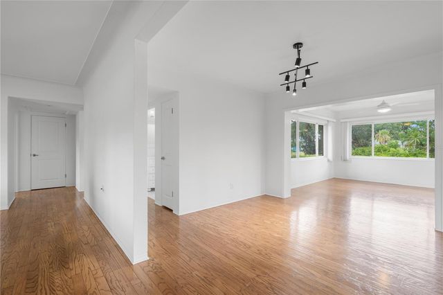 1961 42ND STREET N, St Petersburg, FL 33713