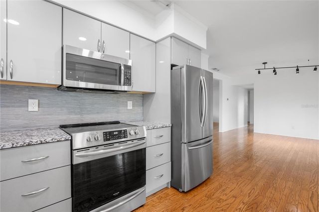 1961 42ND STREET N, St Petersburg, FL 33713