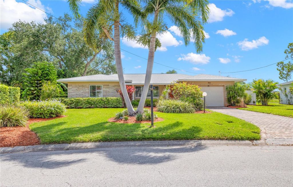 1961 42ND STREET N, St Petersburg, FL 33713