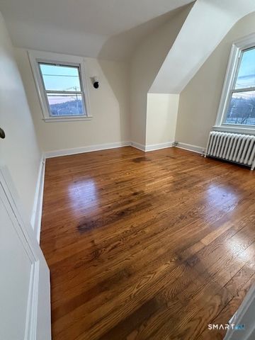 15 Bunker Hill Avenue, Waterbury, CT 06708