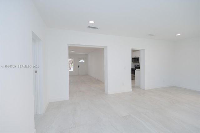 2675 SW 24th Ter, Miami, FL 33145