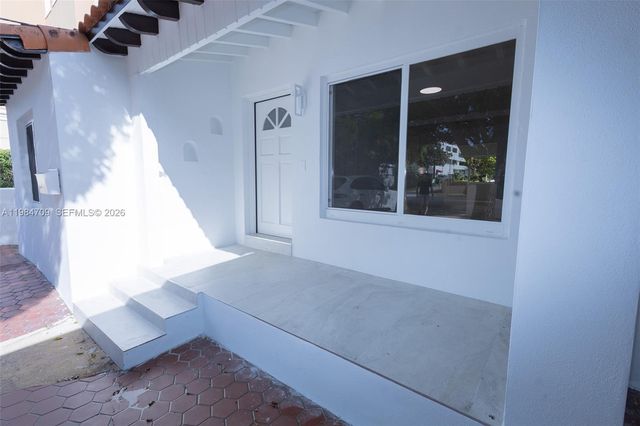 2675 SW 24th Ter, Miami, FL 33145