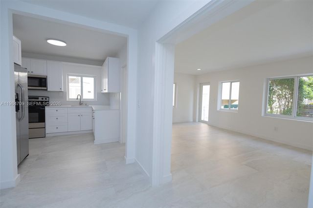 2675 SW 24th Ter, Miami, FL 33145