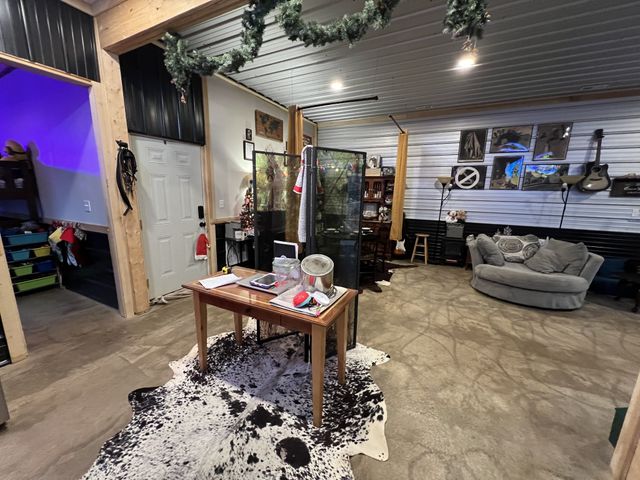 75 New Harmony Rd, Lafayette, TN 37083