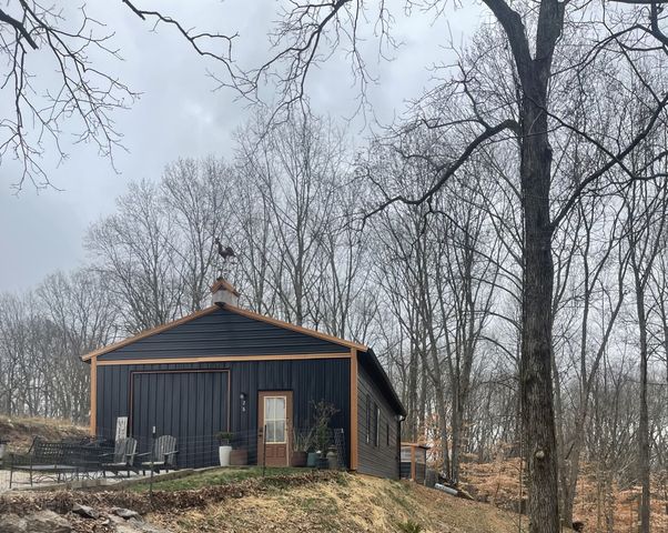 75 New Harmony Rd, Lafayette, TN 37083