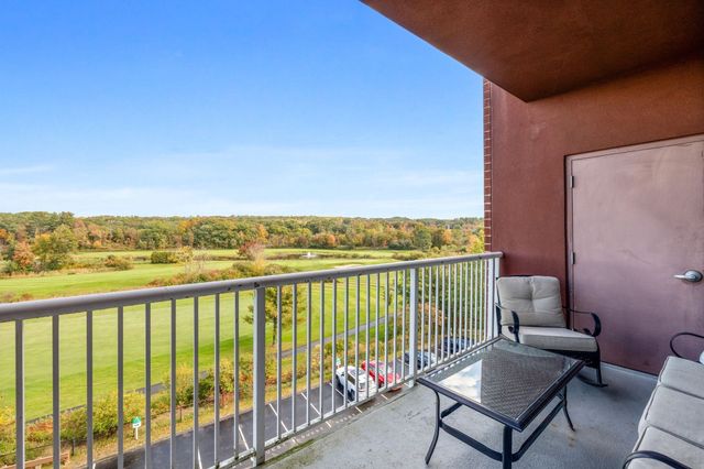 38 Village Road 402, Middleton, MA 01949