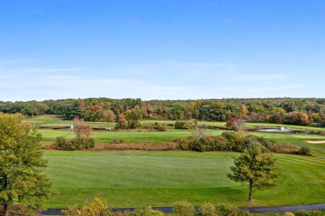 38 Village Road 402, Middleton, MA 01949