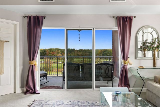 38 Village Road 402, Middleton, MA 01949