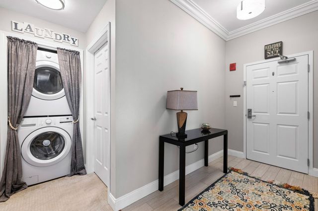 38 Village Road 402, Middleton, MA 01949