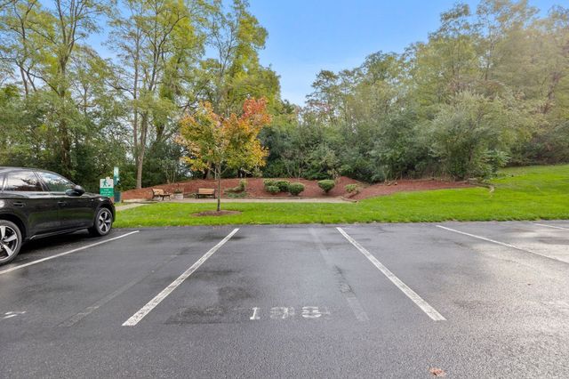 38 Village Road 402, Middleton, MA 01949