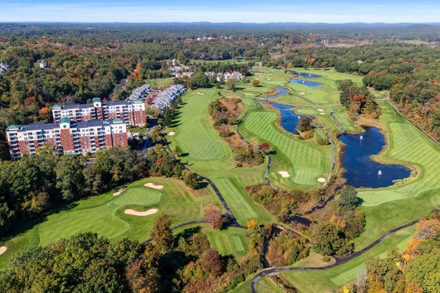38 Village Road 402, Middleton, MA 01949