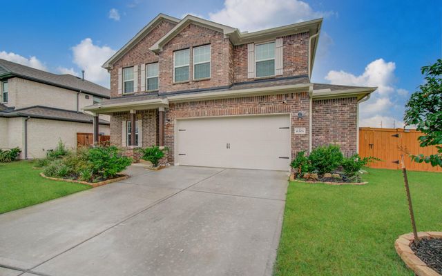 6303 Spanish Moss Drive, Pearland, TX 77584