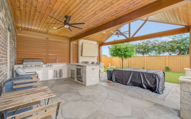 6303 Spanish Moss Drive, Pearland, TX 77584