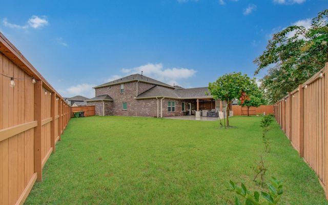 6303 Spanish Moss Drive, Pearland, TX 77584