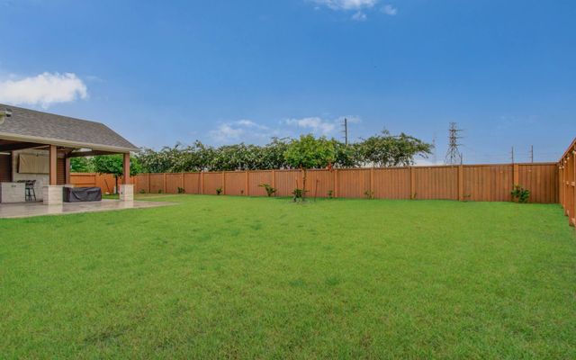 6303 Spanish Moss Drive, Pearland, TX 77584