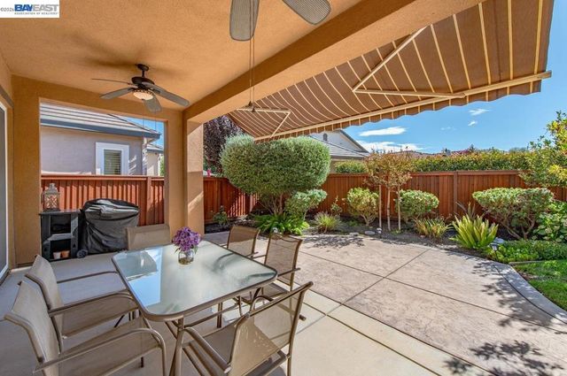 1033 Malbec Ln, Brentwood, CA 94513